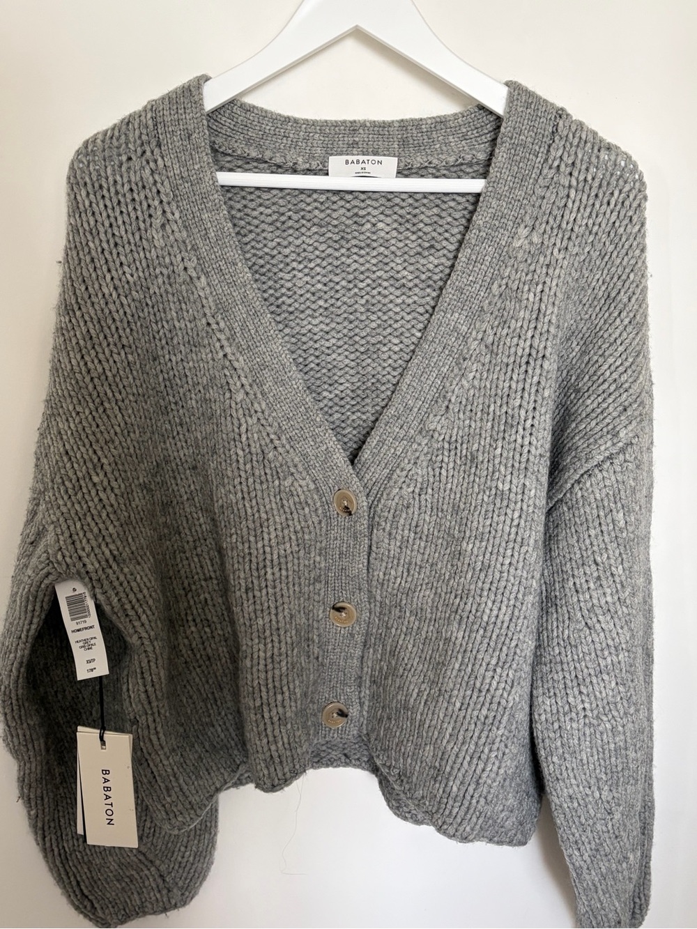 Aritzia Babaton Homefront Chunky V-Neck Button Cardigan